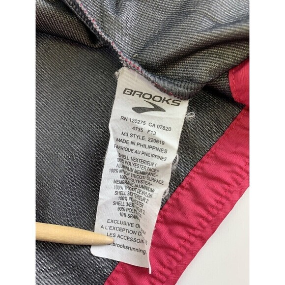 BOGO Brooks Silver Bullet Jacket Pink Zip Snap Shelter Tech Lightweight 220619 L - Picture 14 of 15